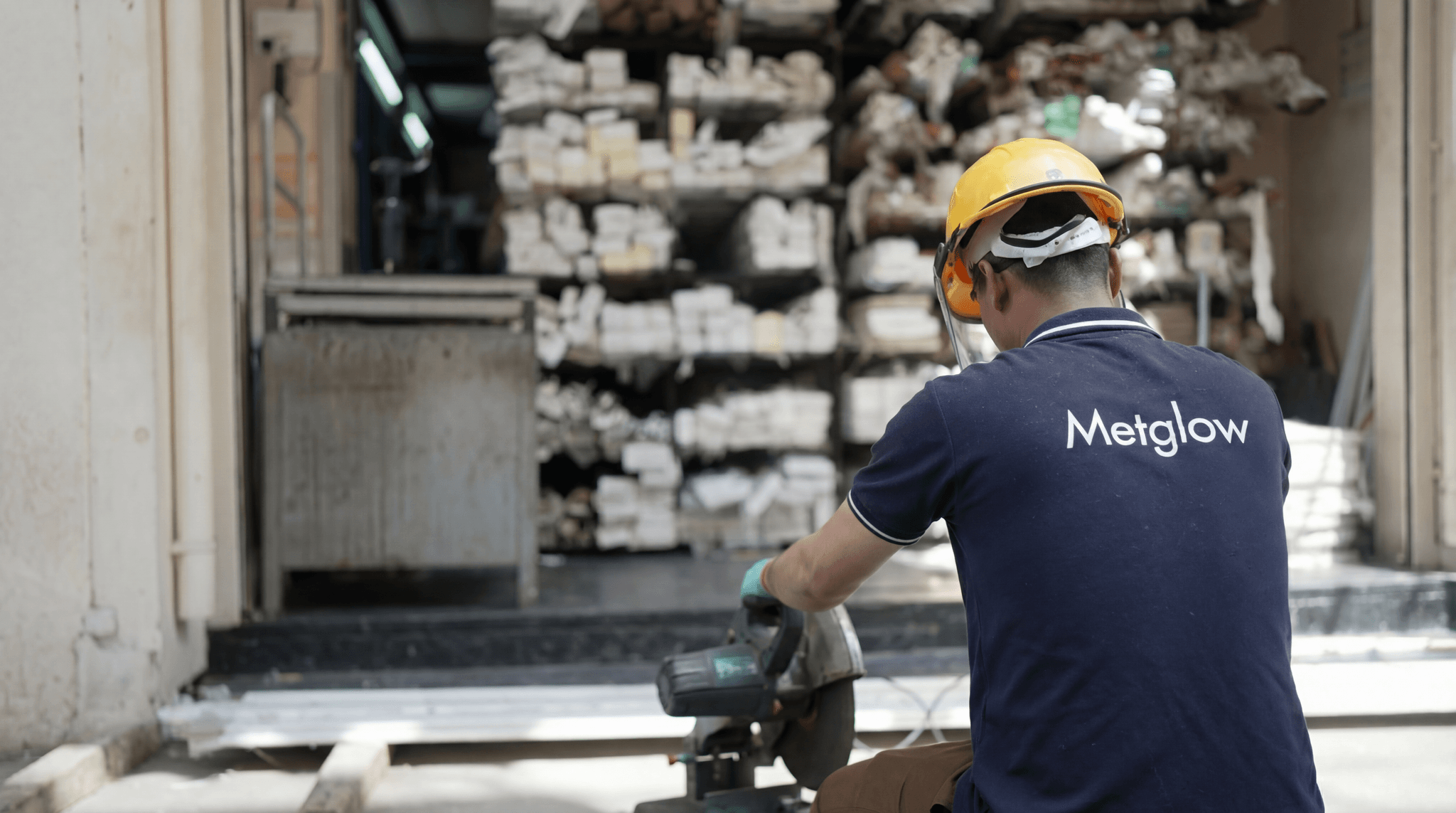 Metglow worker